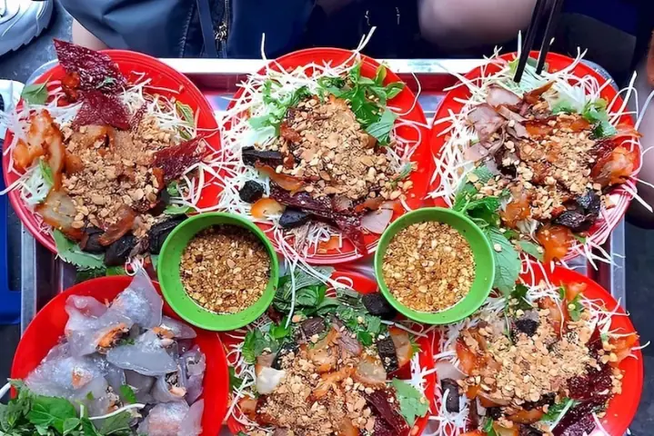 Nộm Phố Hồ Hoàn Kiếm