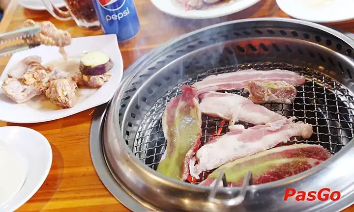 Review Quán Nướng Yaki Tân Sơn Nhì: Buffet Nướng Lẩu Đa Dạng, Giá Cả Phải Chăng