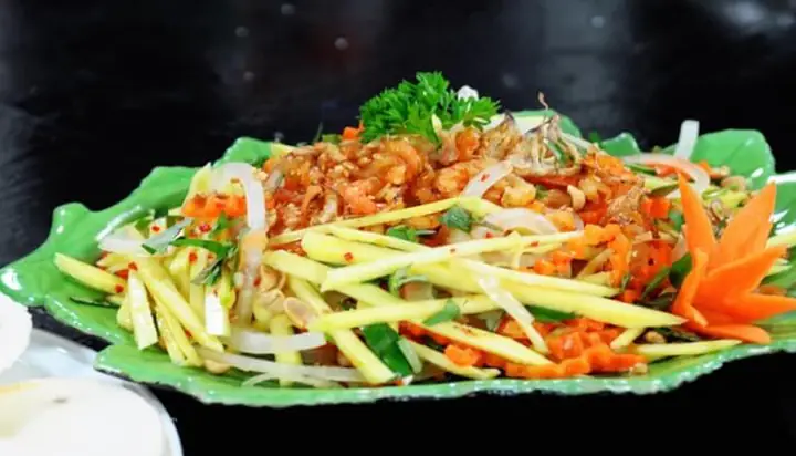 Phố Ăn Vặt Nguyễn Hữu Thọ: Khám Phá Khu Vực Ăn Vặt Nổi Tiếng Ở Quận 7