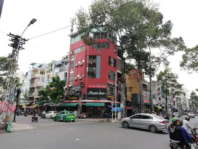 Pizza Inn Huỳnh Mẫn Đạt