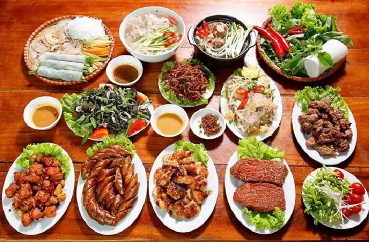 Đánh Giá Chi Tiết 10 Quán Ăn Đường Cao Thắng: Từ Lẩu Đài Loan Đến Bít Tết Pháp