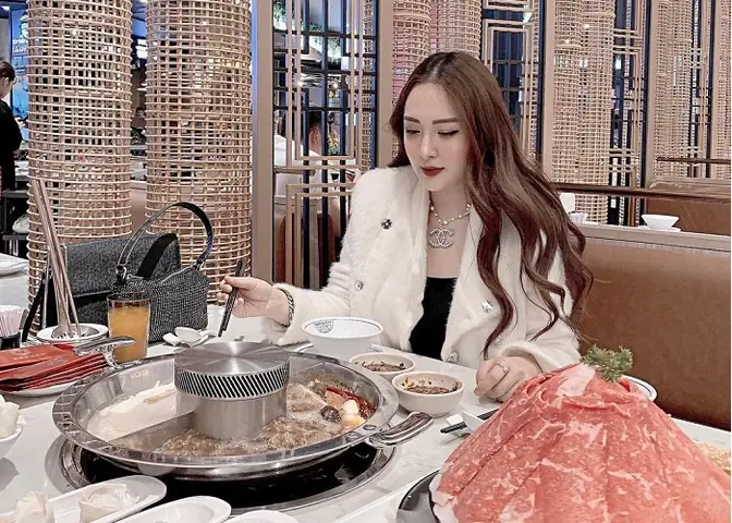Review Chi Tiết 10 Quán Ăn Ngon Ở Hà Đông: Đánh Giá Khách Quan & Trải Nghiệm Thực Tế