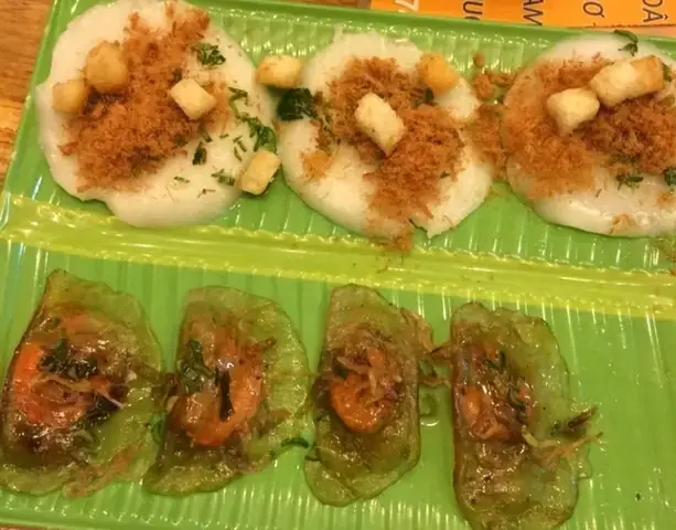 Review Quán Bánh Bèo Huế Thiên Hương: Đánh Giá Khách Quan Từ Hương Vị Đến Trải Nghiệm