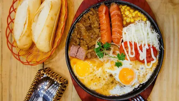 Quán Bánh Mì Chảo Hiệu Lực Sóc Trăng: Đánh Giá Chi Tiết Từ Chất Lượng Đến Trải Nghiệm