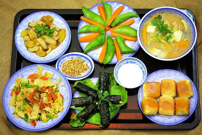 Review Quán Chay Hùng Vương Phạm Văn Thuận: Trải Nghiệm Thực Đơn Chay Giá Rẻ Tại Biên Hòa