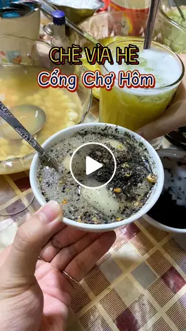 Review Quán Chè Cô Huệ: Địa Chỉ Chè Phố Cổ Gần Chợ Hôm