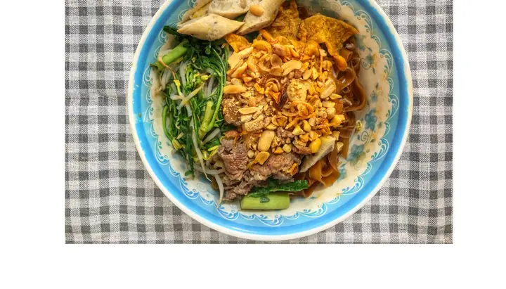 Bánh Đa Cua Hà Nội: Hành Trình Từ Vỉa Hè Đến Di Sản Ẩm Thực