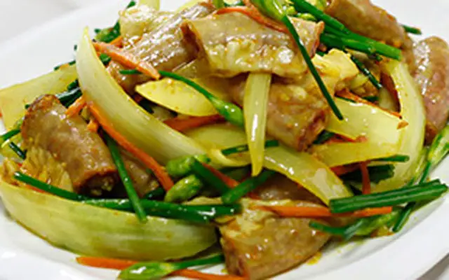 Review Quán Ăn Tây Hồ Bình Dương: Trải Nghiệm Ẩm Thực Gia Đình Đáng Cân Nhắc