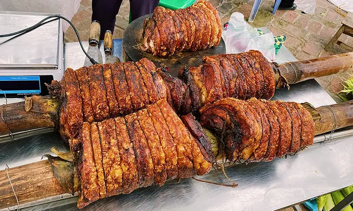 Thịt Quay Đòn Đường Lâm: Hướng Dẫn Chi Tiết Từ Nguyên Liệu Đến Thưởng Thức