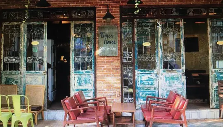 Times House Coffee & Bar: Đánh Giá Chi Tiết Về Không Gian & Đồ Uống