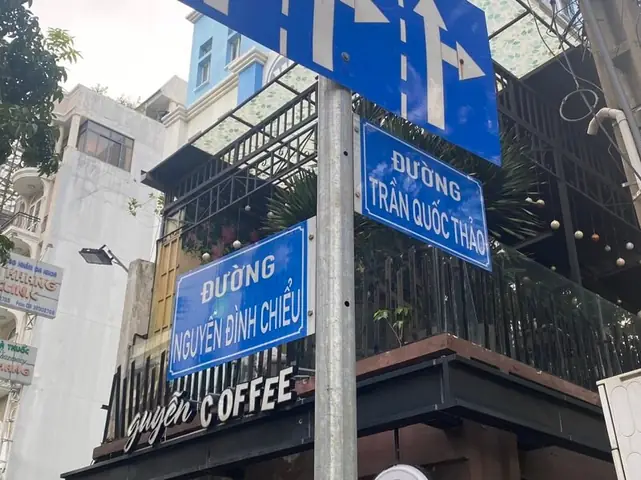 Ẩm Thực Dọc Đường Trần Quốc Thảo Quận 3