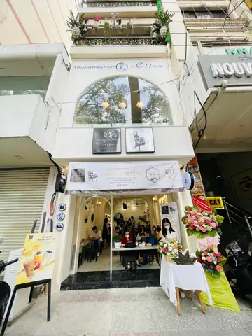 Trung Nguyên Bùi Thị Xuân