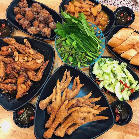 Tú Gà Chân Gà Rang Muối