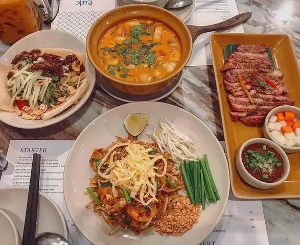 Review Tuk Tuk Thai Bistro Lý Tự Trọng: Trải Nghiệm Ẩm Thực Thái Lan Chuẩn Vị Giữa Lòng Quận 1