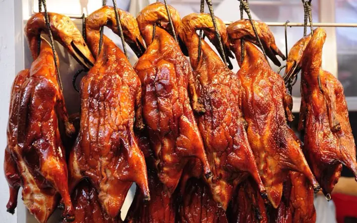 Review Vịt Quay Nga Cầu Đỏ: Quán Ăn Nhỏ Nhưng Chất Lượng Cao