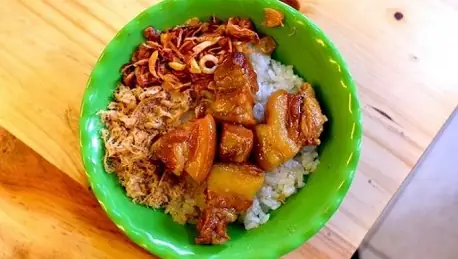 Xôi Thịt Kho Hà Nội: Bí Quyết Chọn Quán Ngon Và Nấu Ăn Chuẩn Vị