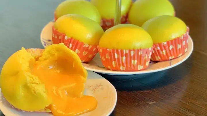 Bánh Bao Hoàng Kim Trứng Muối