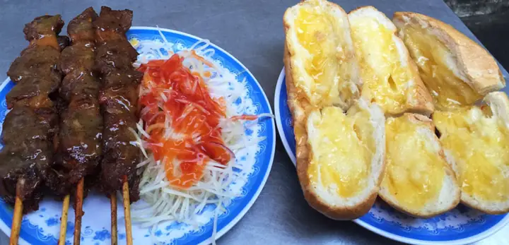 Bánh Mì Bò Nướng Bơ