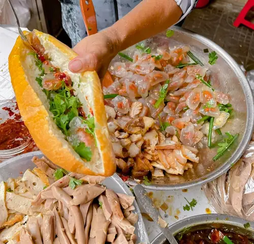 Bánh Mì Bột Lọc Đà Nẵng