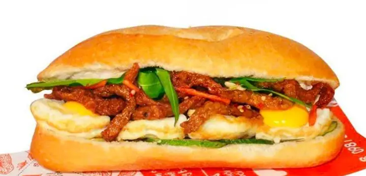 Bánh Mì Chả Cá Sợi