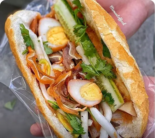 Bánh Mì Phá Lấu Trứng