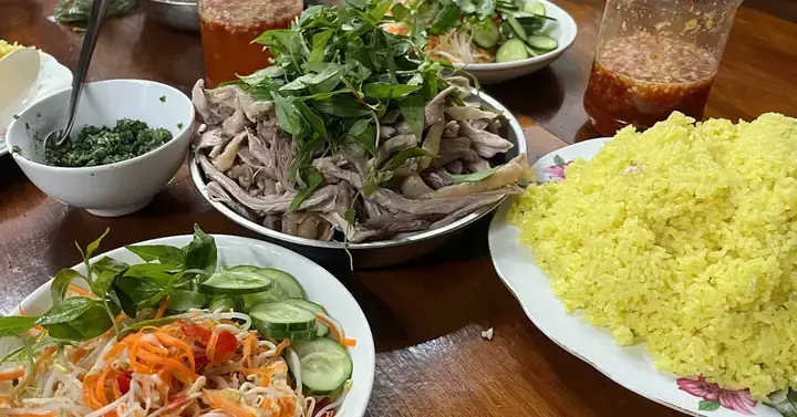 Bếp Xanh Cơm Gà Bánh Hỏi