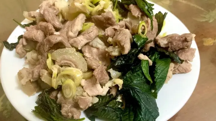 Bò Hấp Lá Tía Tô