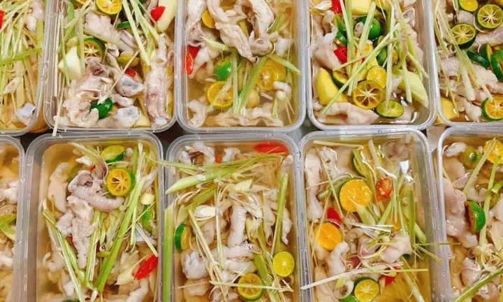 Cách Làm Chân Gà Ngâm Sả Tắc Kiểu Thái