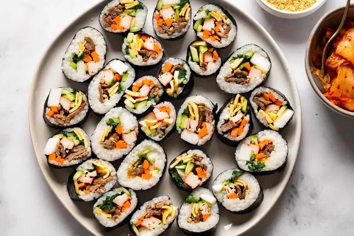 Cách Làm Cơm Cuộn Rong Biển Bằng Tay