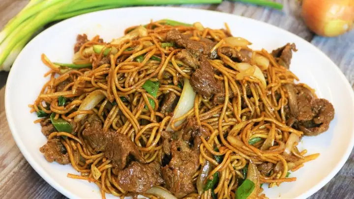 Cách Làm Mì Xào Bò Ngon Như Ngoài Hàng