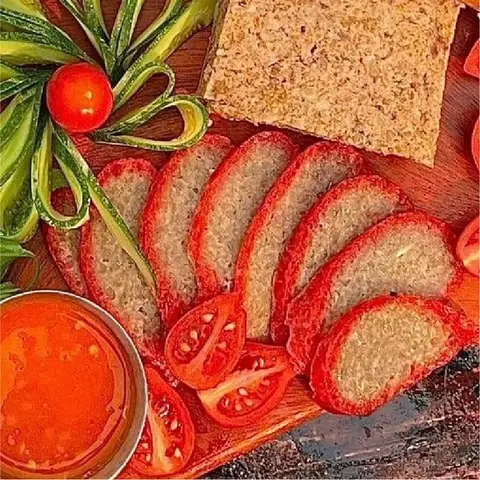Cách Làm Xúc Xích Đỏ Truyền Thống
