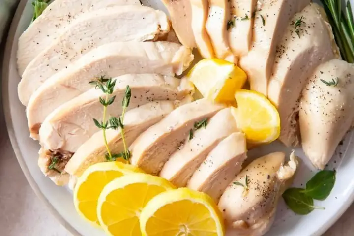 Cách Luộc Ức Gà Ngon