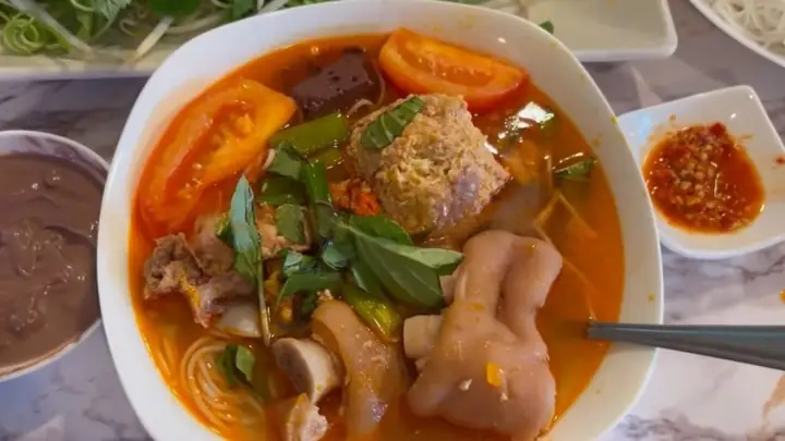Cách Nấu Bún Riêu Cua Miền Tây