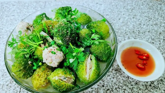 Cách Nấu Canh Khổ Qua Giữ Màu Xanh