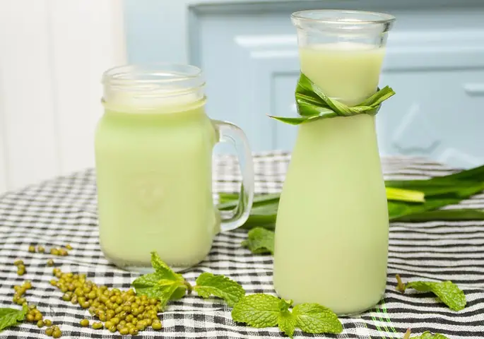 Cách Nấu Sữa Đậu Xanh Lá Dứa