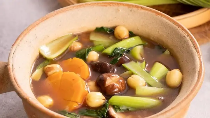 Cách Nấu Súp Hạt Sen Chay