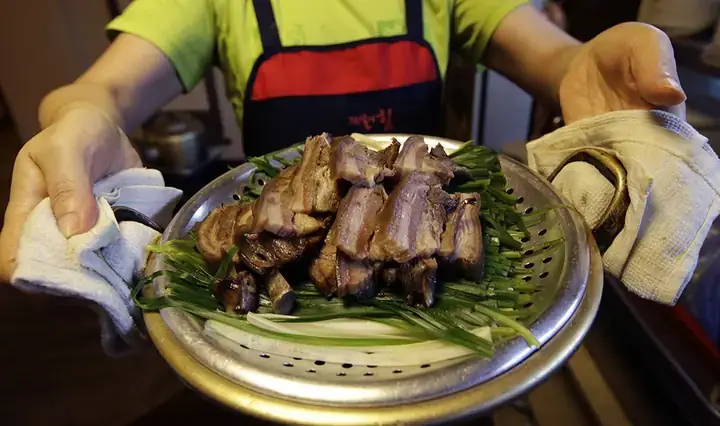 Cách Nấu Thịt Chó Kiểu Hàn Quốc