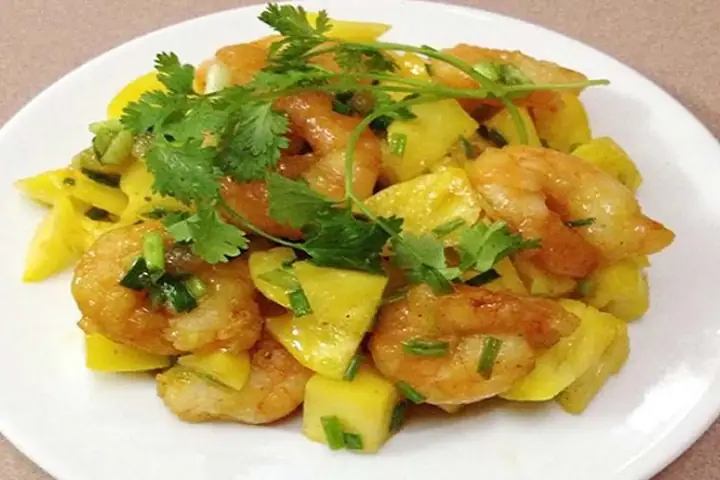 Cách Nấu Tôm Khô Xào Dứa