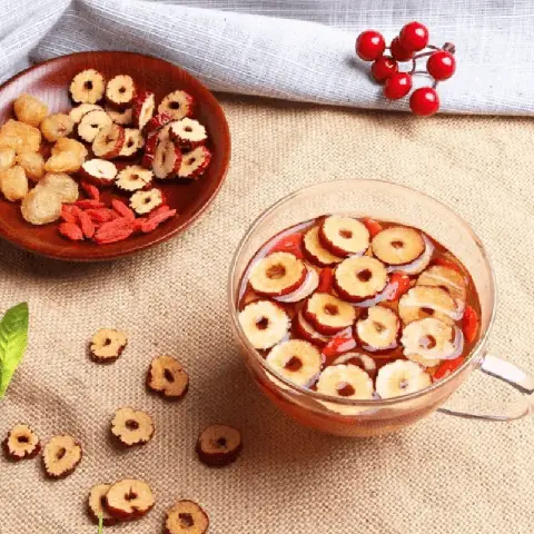 Cách Nấu Trà Gừng Táo Đỏ