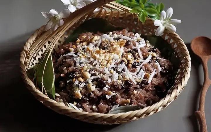 Cách Nấu Xôi Đỗ Đen Bằng Chõ