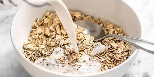 Cách Nấu Yến Mạch Với Sữa Đặc