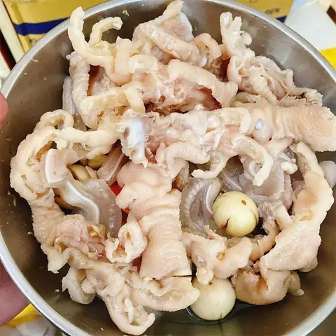 Cách Rút Xương Chân Gà Chín