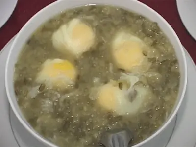 Chè Đậu Xanh Hột Vịt