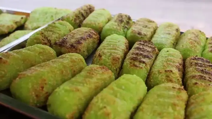 Chuối Nếp Nướng Lá Dứa
