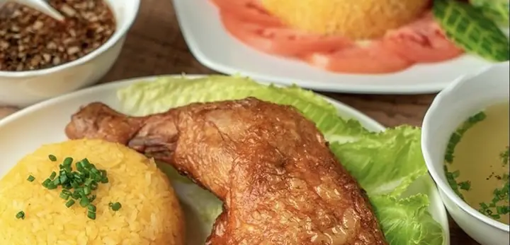 Cơm Chiên Gà Xối Mỡ Minh Thư