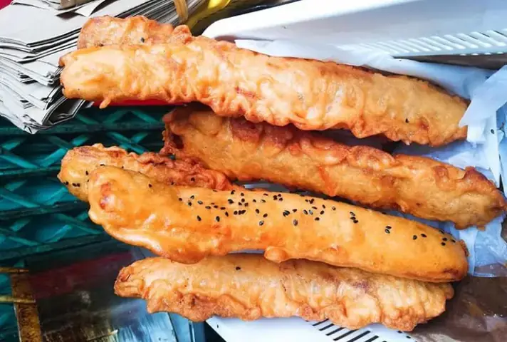 Cửa Hàng Bánh Chuối Chiên Con Ong Vàng