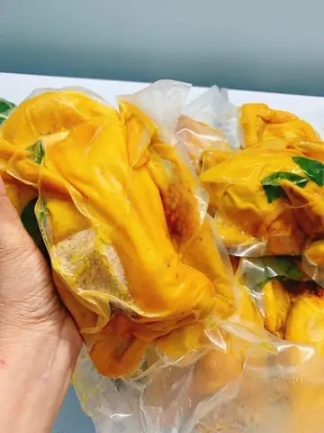 Gà Ủ Muối Thái Nguyên