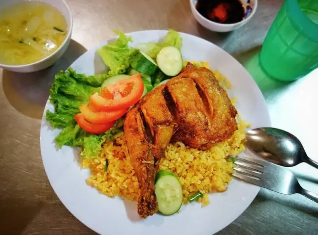 Hình Ảnh Cơm Gà Xối Mỡ