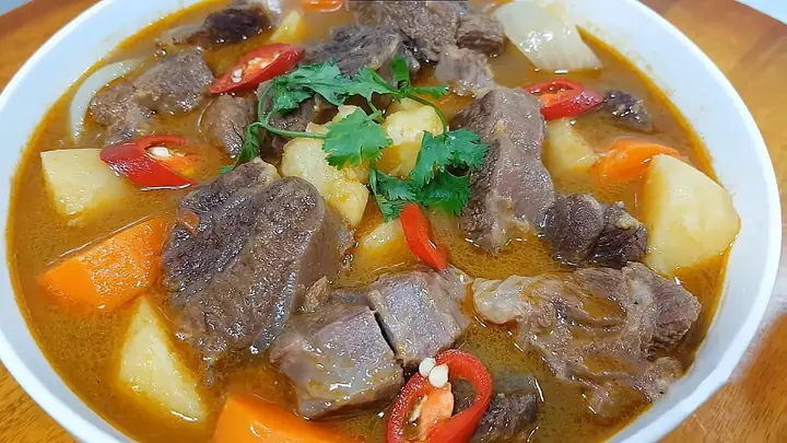 Khoai Tây Hầm Thịt Bò