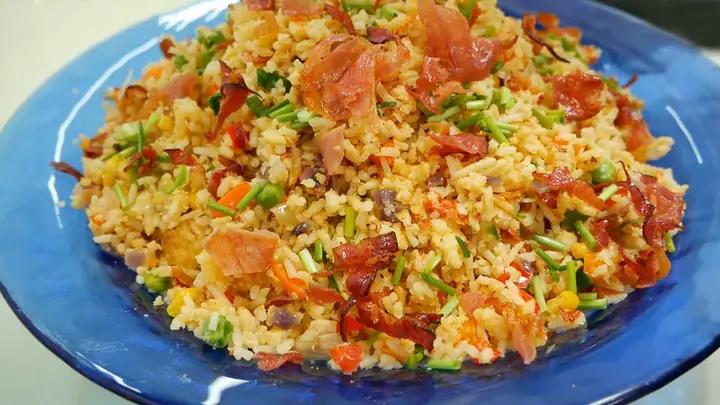 Làm Sao Để Chiên Cơm Khô